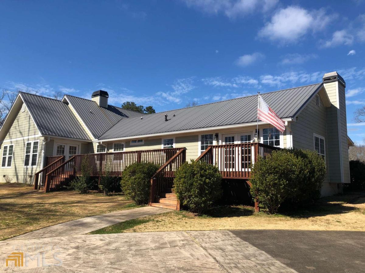 Property Photo: 135 Cecil Hunter Road GA 30259