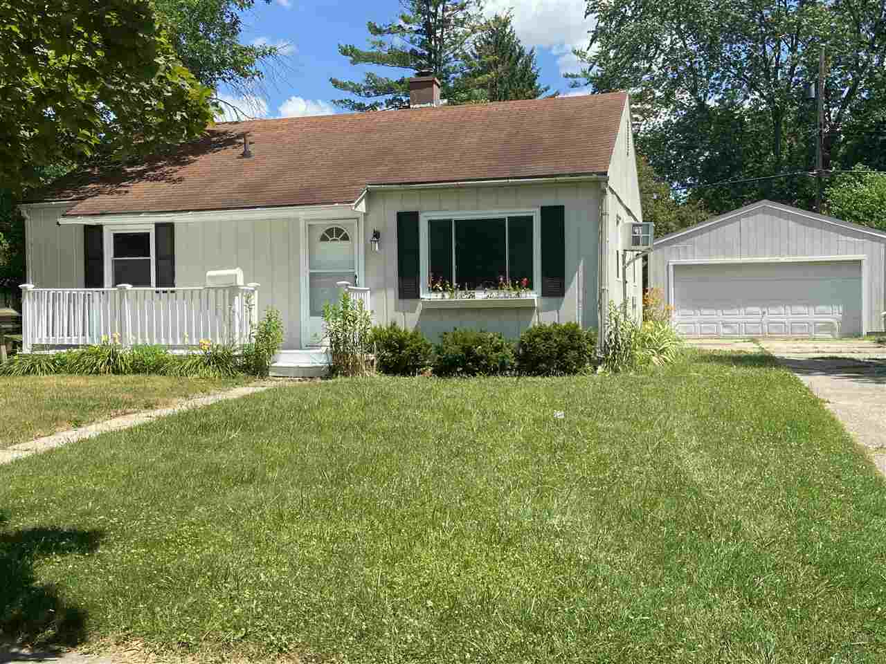 Property Photo:  3806 Washington  MI 48642 