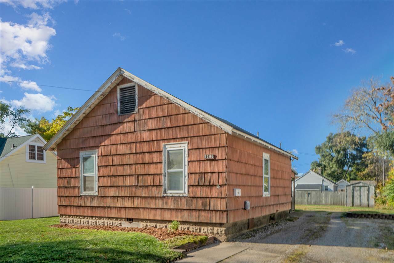 Property Photo:  1307 Fournie Street  MI 48640 