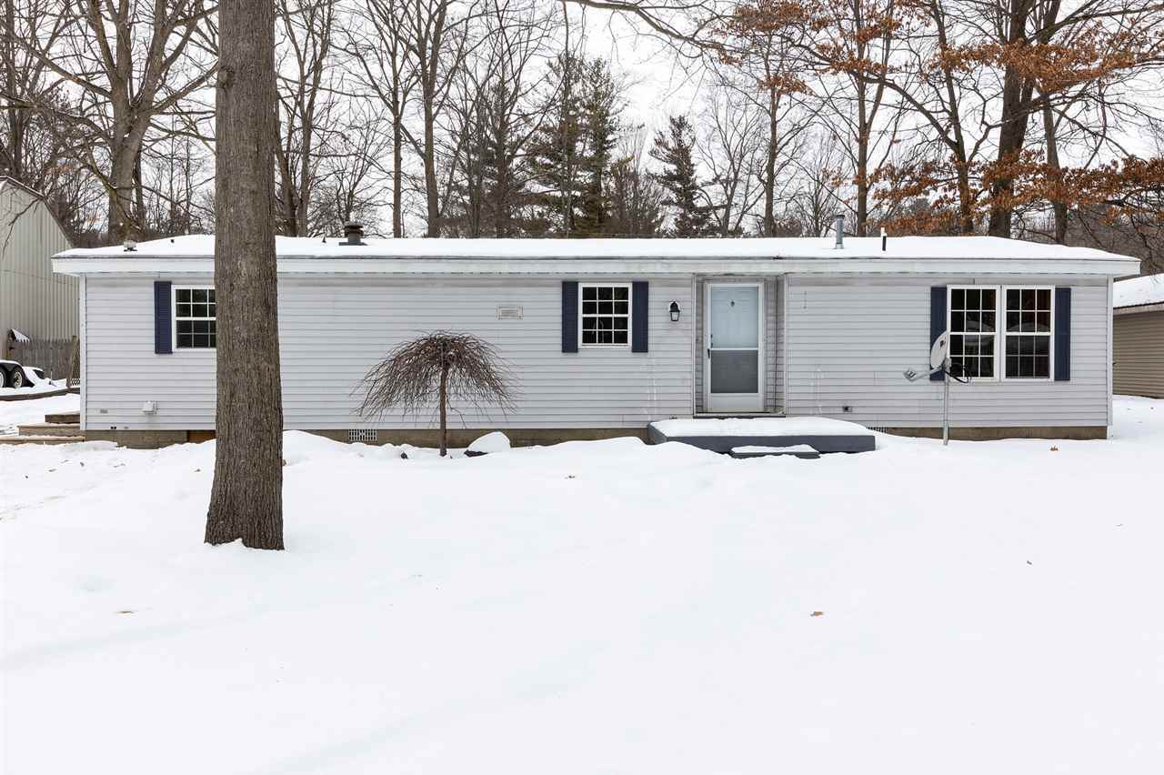 Property Photo:  2075 Crescent  MI 48657 