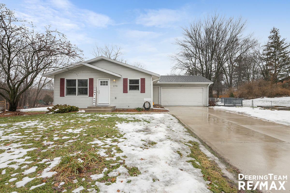 Property Photo:  170 Loch Lomond Avenue NE  MI 49546 