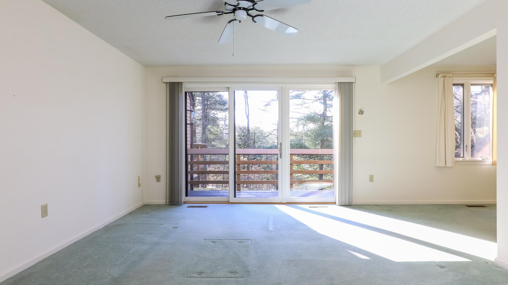 Property Photo:  23 Quarry Circle Drive  NH 03055 