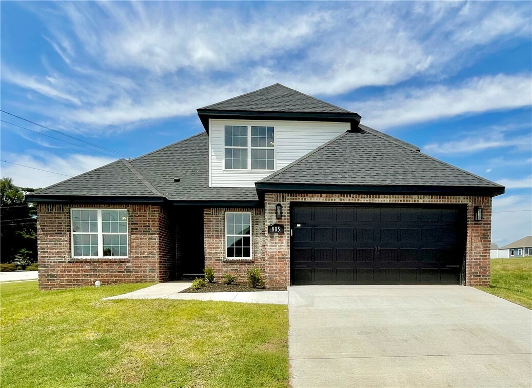 Property Photo:  805 W Shane Court  AR 72761 