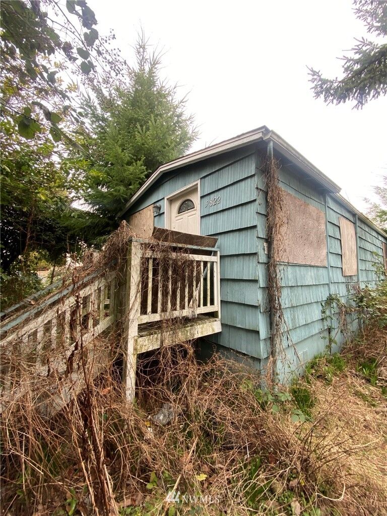 Property Photo:  9822 20th Avenue SW  WA 98106 