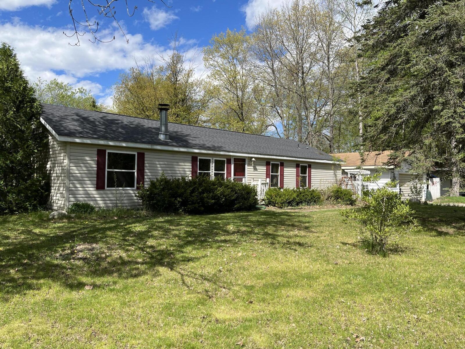 Property Photo: 244 Welch Road MI 48629