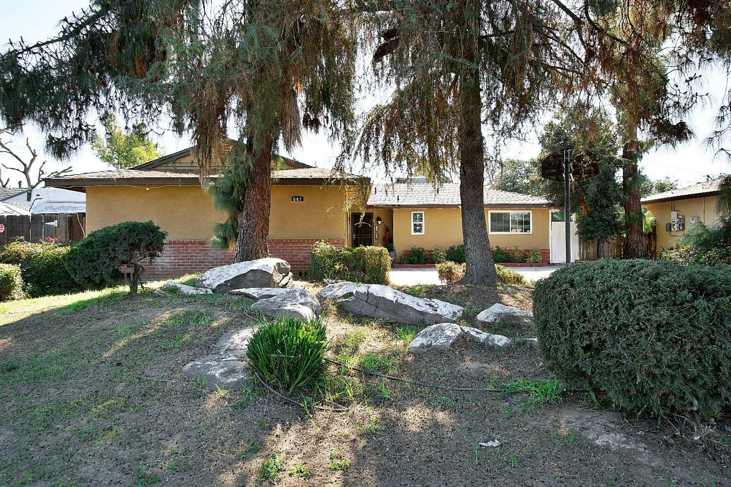 567 E Scott Avenue  Fresno CA 93710 photo