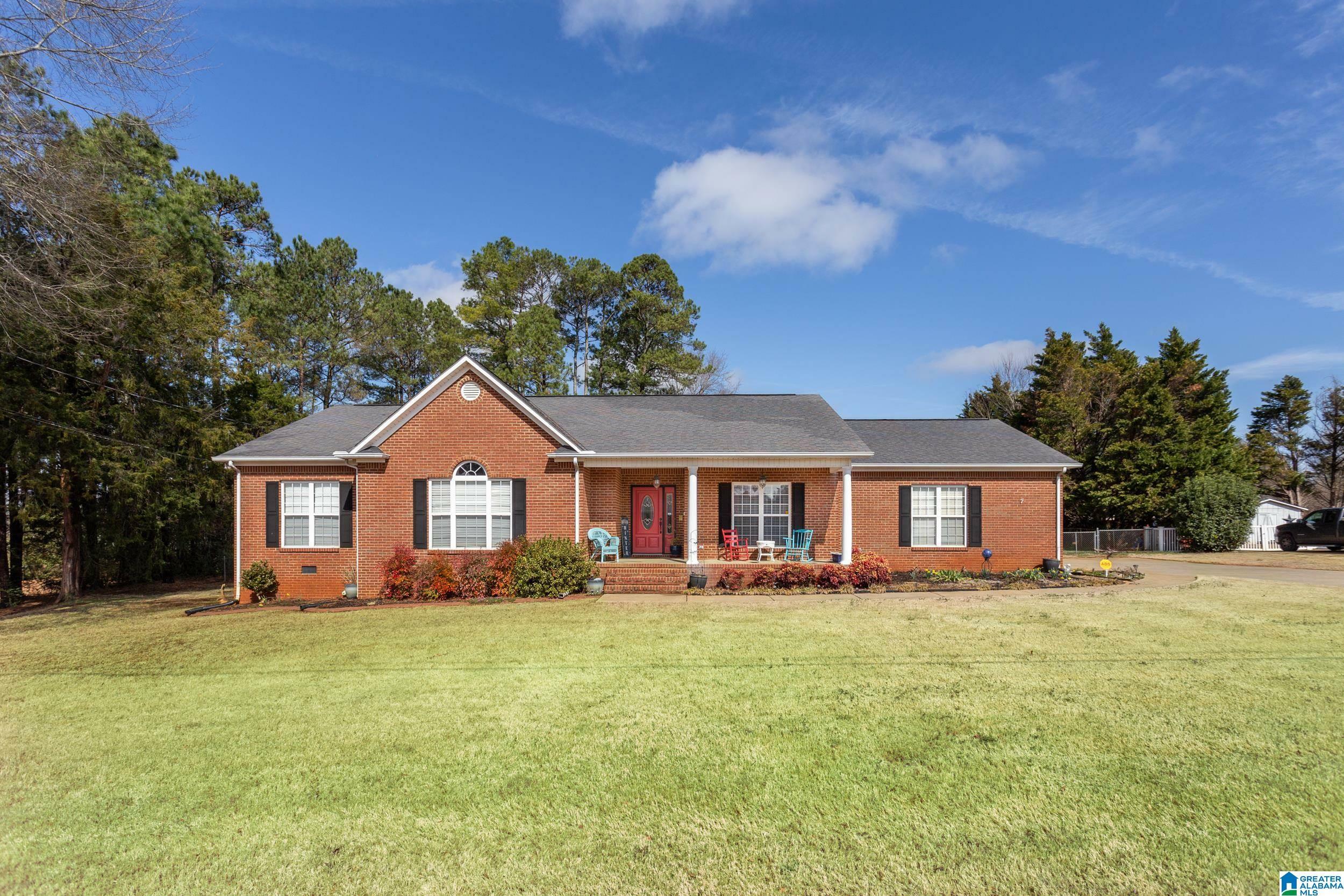 Property Photo:  69 W Manor Lane  AL 36250 