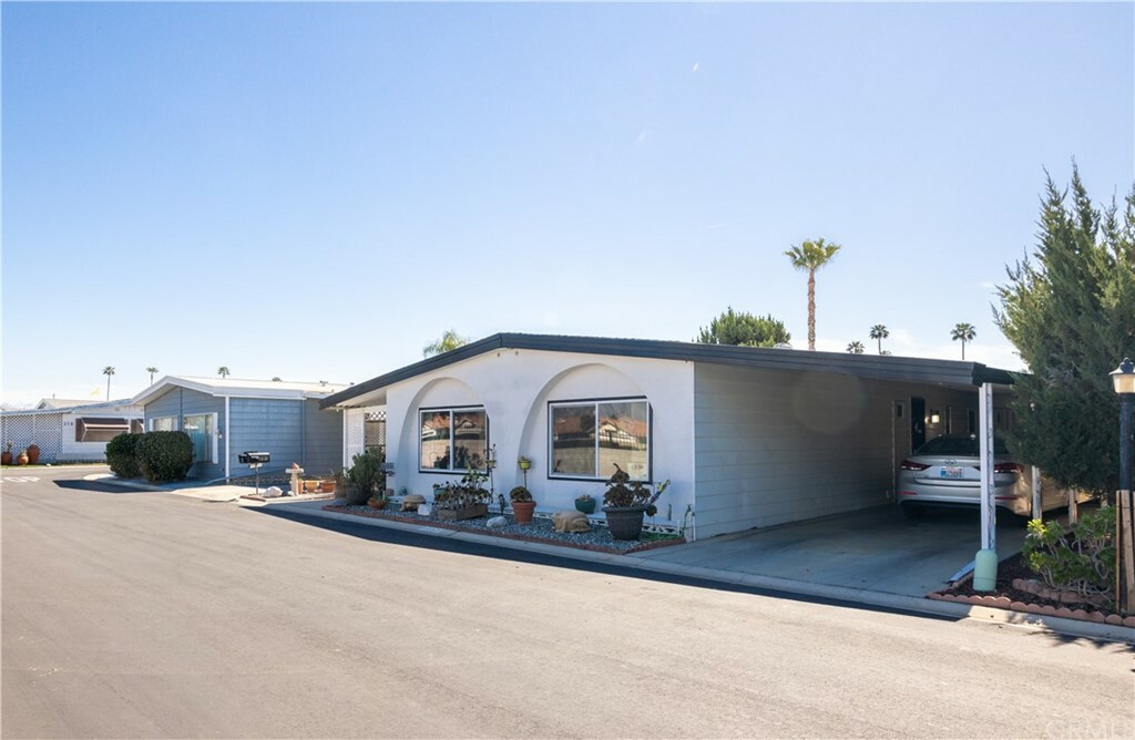 Property Photo:  601 N Kirby Street 297  CA 92545 