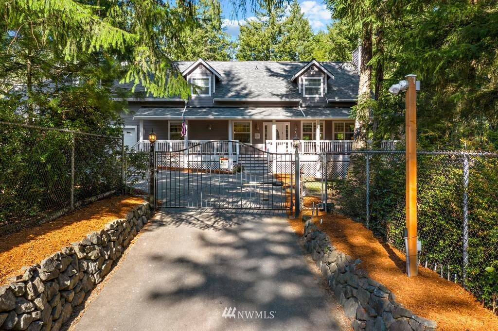 Property Photo: 647 SW Miller Road WA 98367