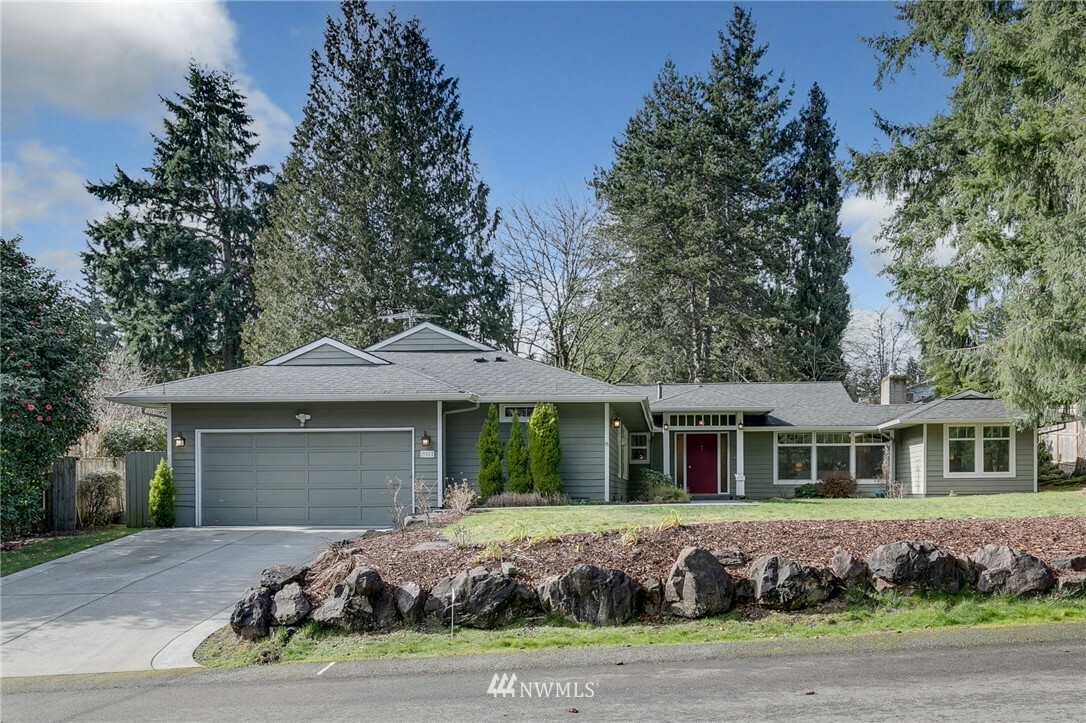 Property Photo:  2911 168th Avenue SE  WA 98008 