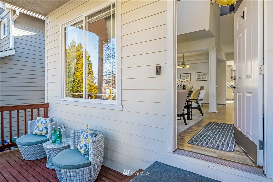Property Photo: 28 166th Place SE WA 98012