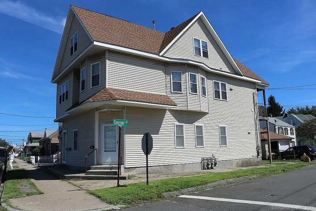Property Photo: 1605 Stratford Avenue CT 06615