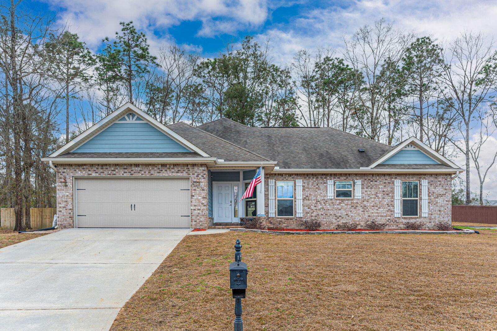 Property Photo:  6050 Trestle Street  FL 32536 