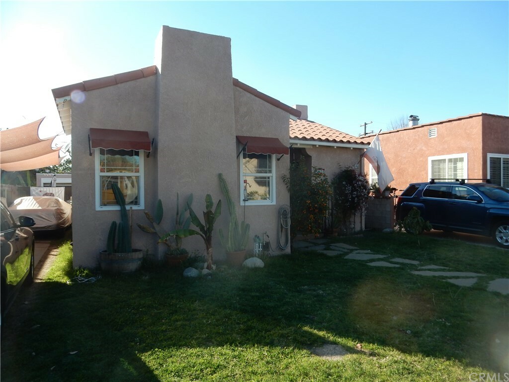 Property Photo: 5525 Olive Avenue CA 90805