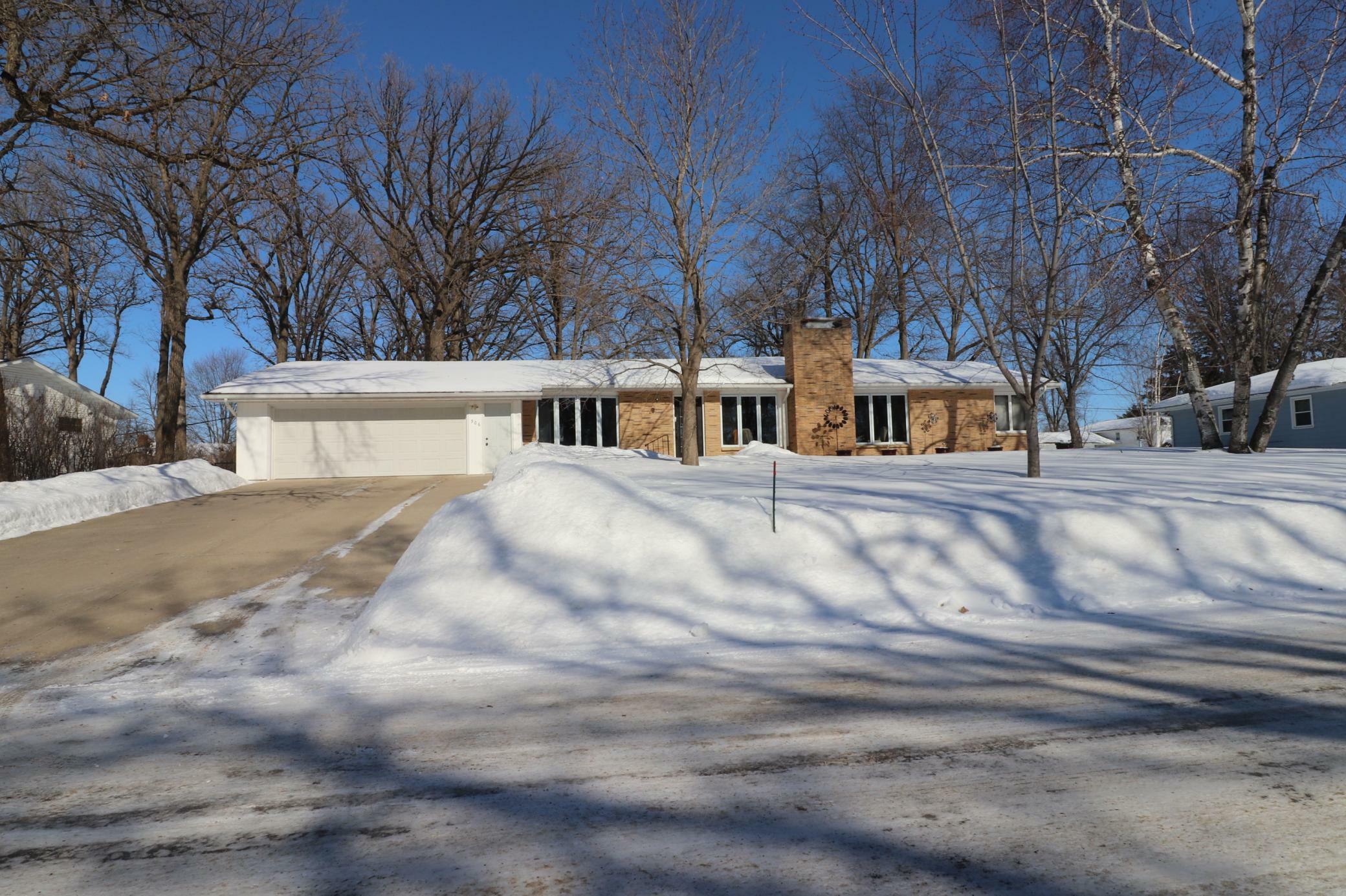 Property Photo:  906 Woodland Circle  MN 56347 