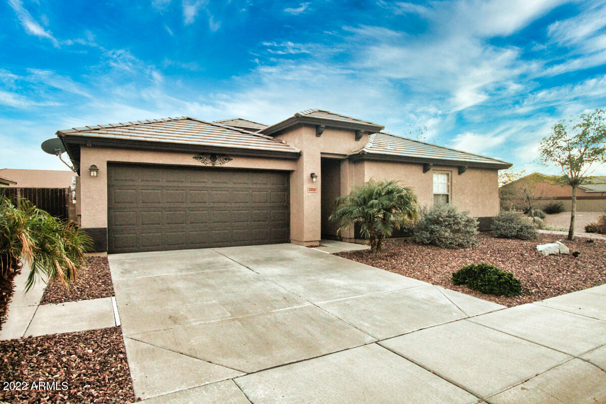 Property Photo: 25567 W Rio Vista Lane AZ 85326