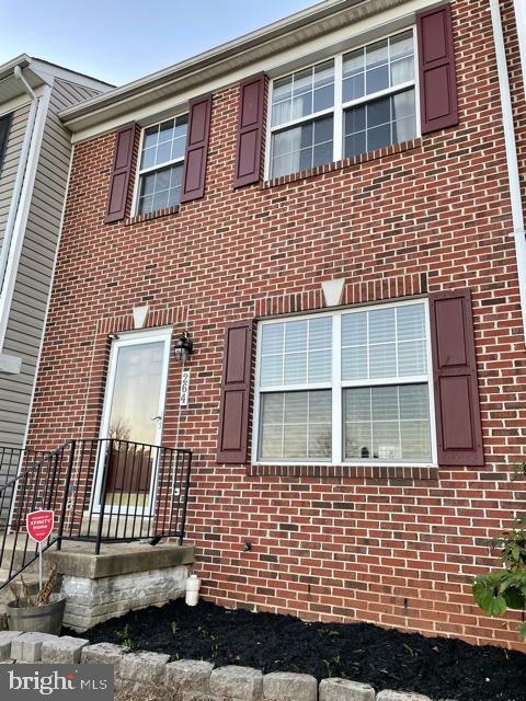 Property Photo: 264 Golden Larch Terrace NE VA 20176