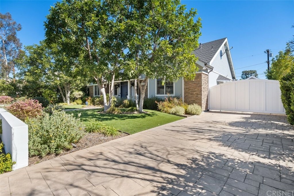 Property Photo: 4546 Carpenter Avenue CA 91607