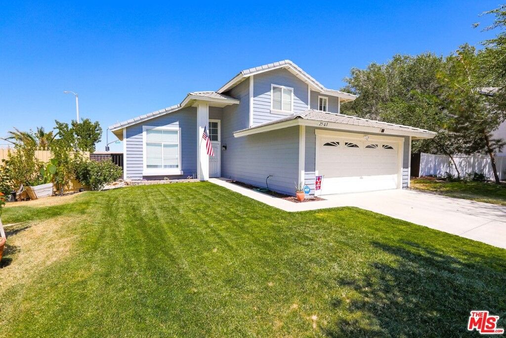 Property Photo:  2503 W Lingard Street  CA 93536 