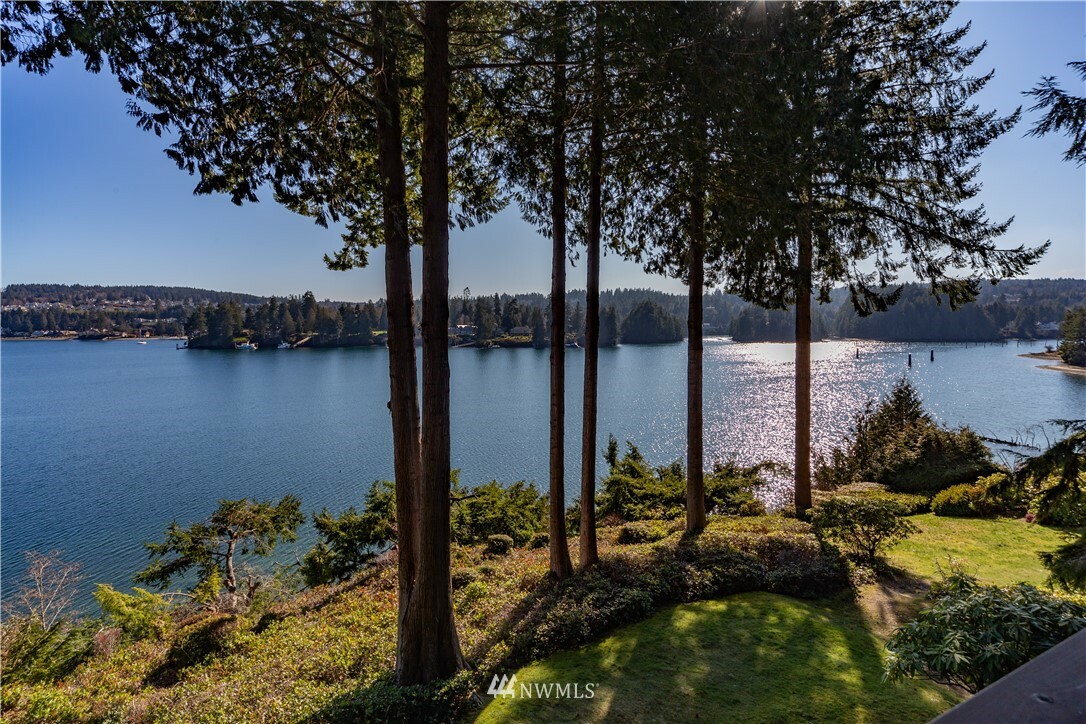 Property Photo:  111 North Bay Lane 4  WA 98365 