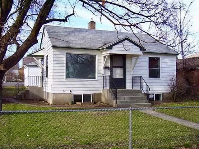 217 E Courtland Ave  Spokane WA 99207 photo