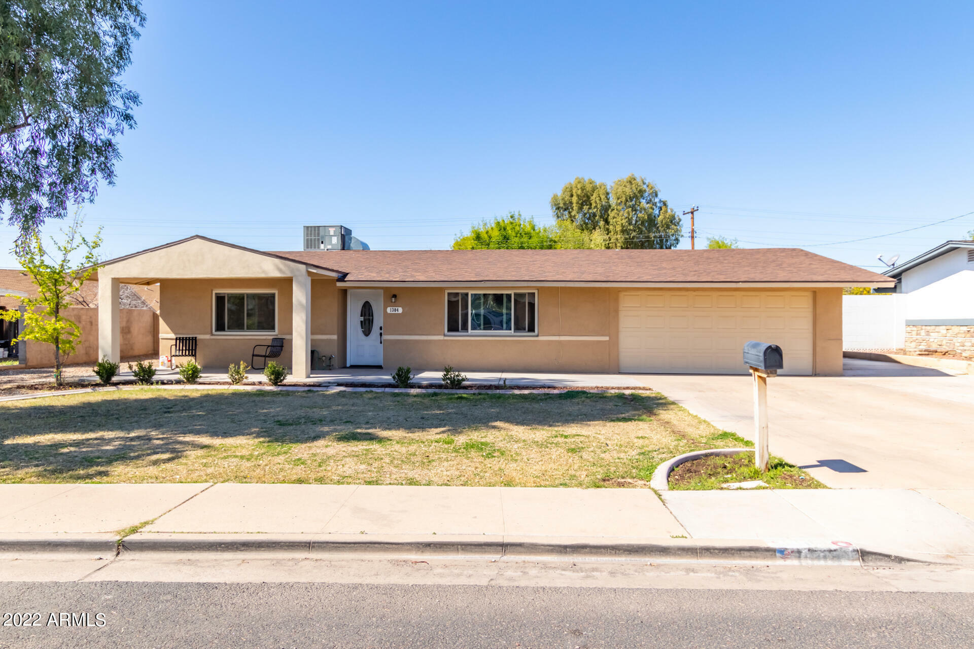 Property Photo:  1304 N 24th Street  AZ 85213 