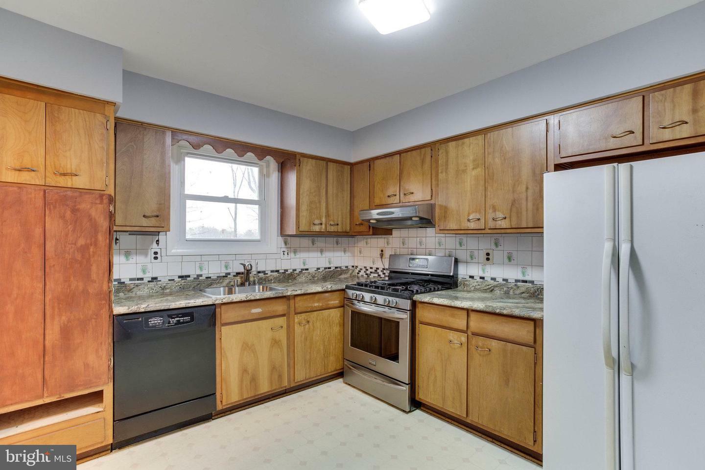 Property Photo:  5915 Harland Street  MD 20706 