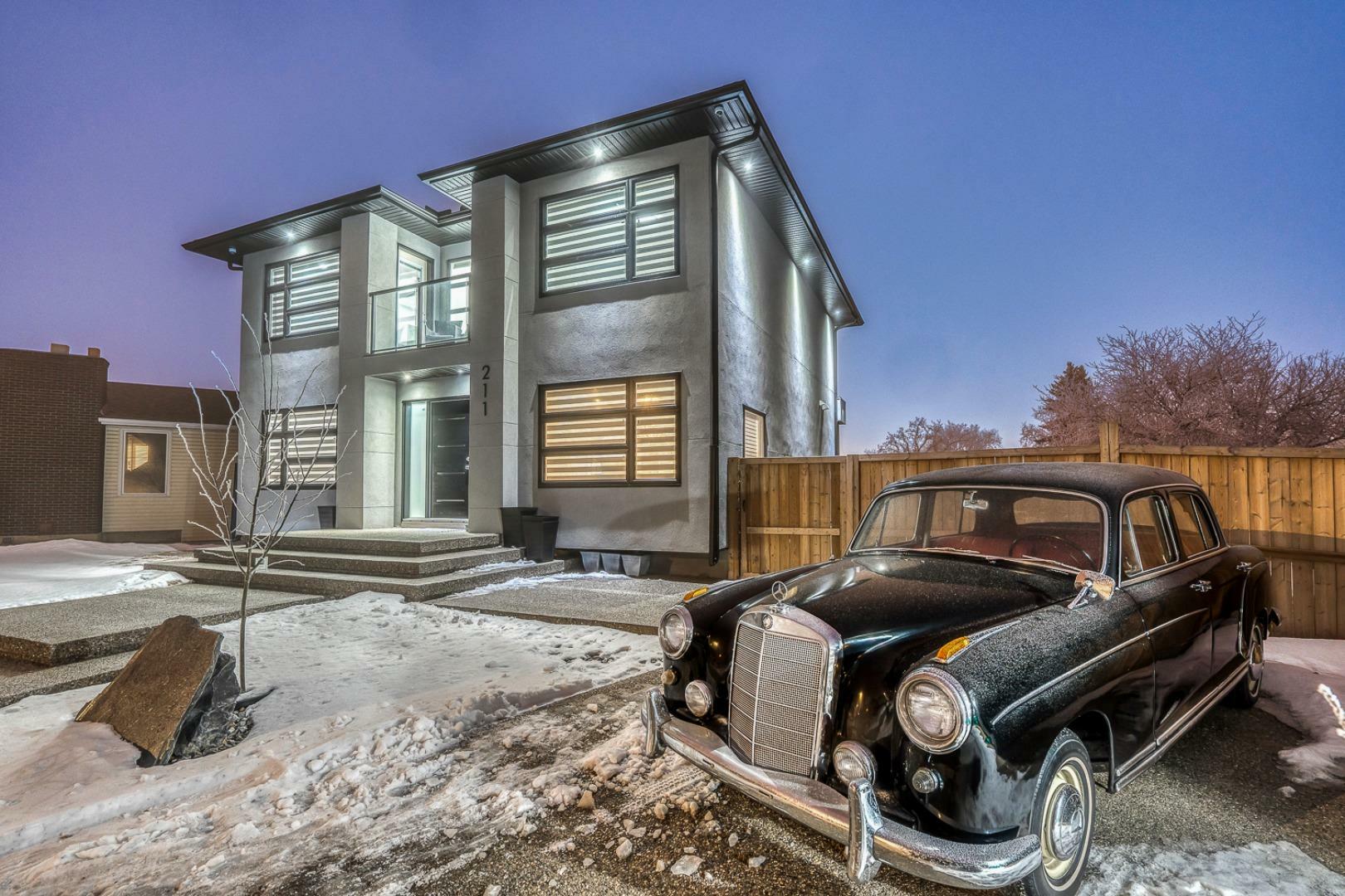 Property Photo: 211 Rundleview Drive NE AB T1Y 1H7