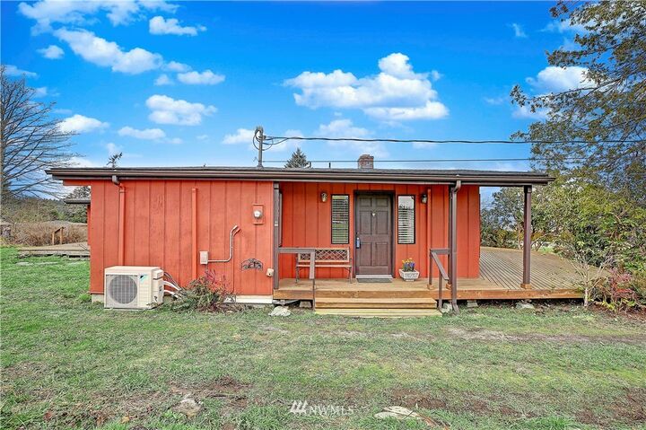 Property Photo:  1914 Edgewood Drive  WA 98282 
