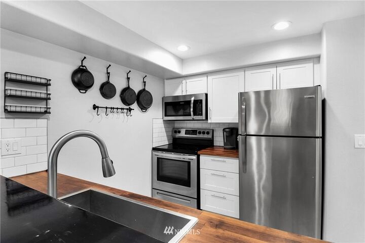 Property Photo:  18621  Blueberry Lane B212  WA 98272 