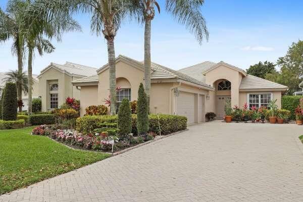 Property Photo:  6429 Three Lakes Lane  FL 33437 