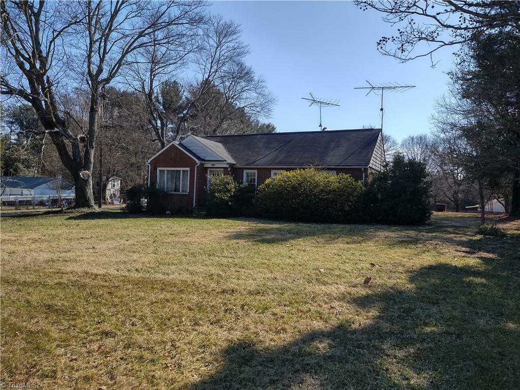 Property Photo:  3944 Vest Mill Road  NC 27103 