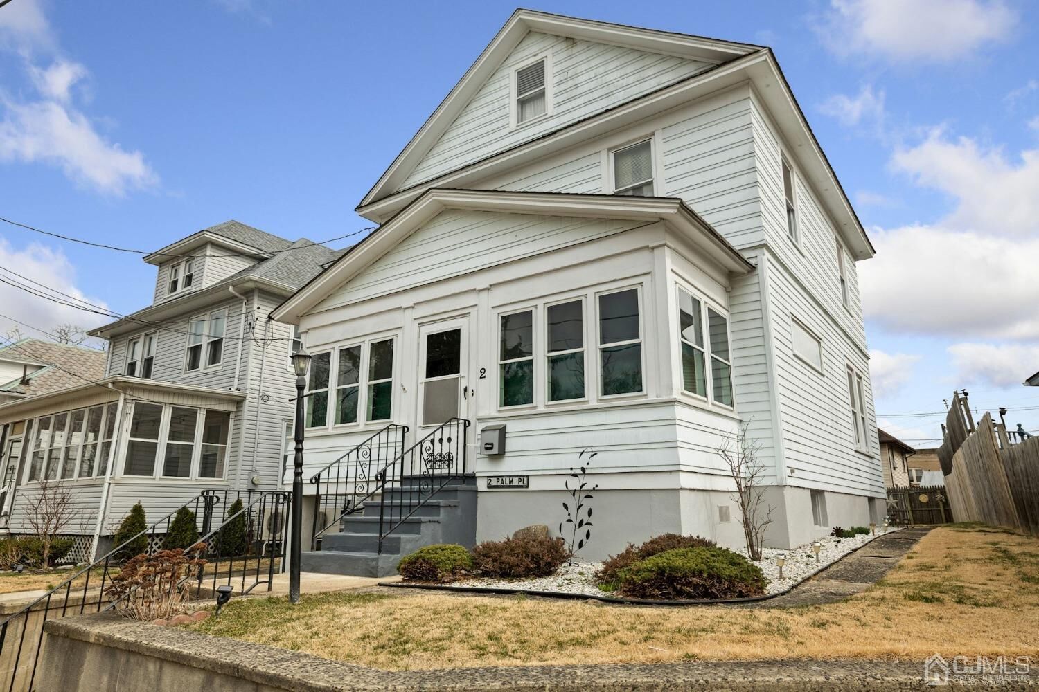 Property Photo:  2 Palm Place  NJ 08882 