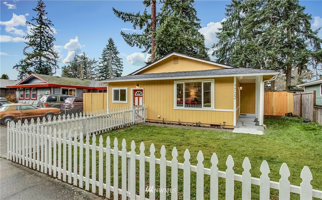 Property Photo:  5722 E Swan Creek Drive  WA 98404 