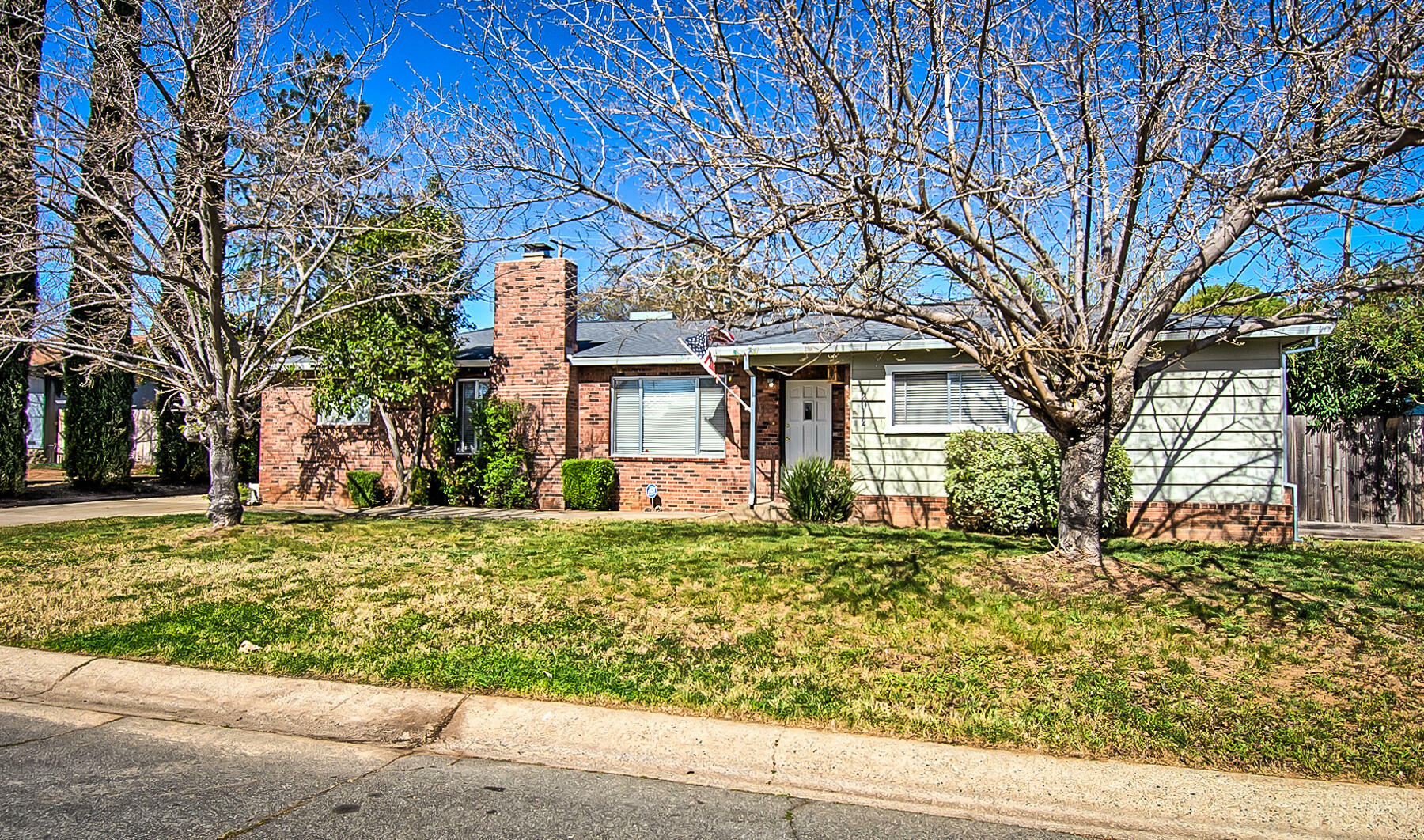 2912 Hawn Avenue  Redding CA 96002 photo