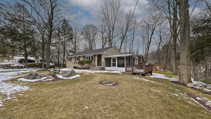 Property Photo:  49 Kraft Pl  NJ 07456 