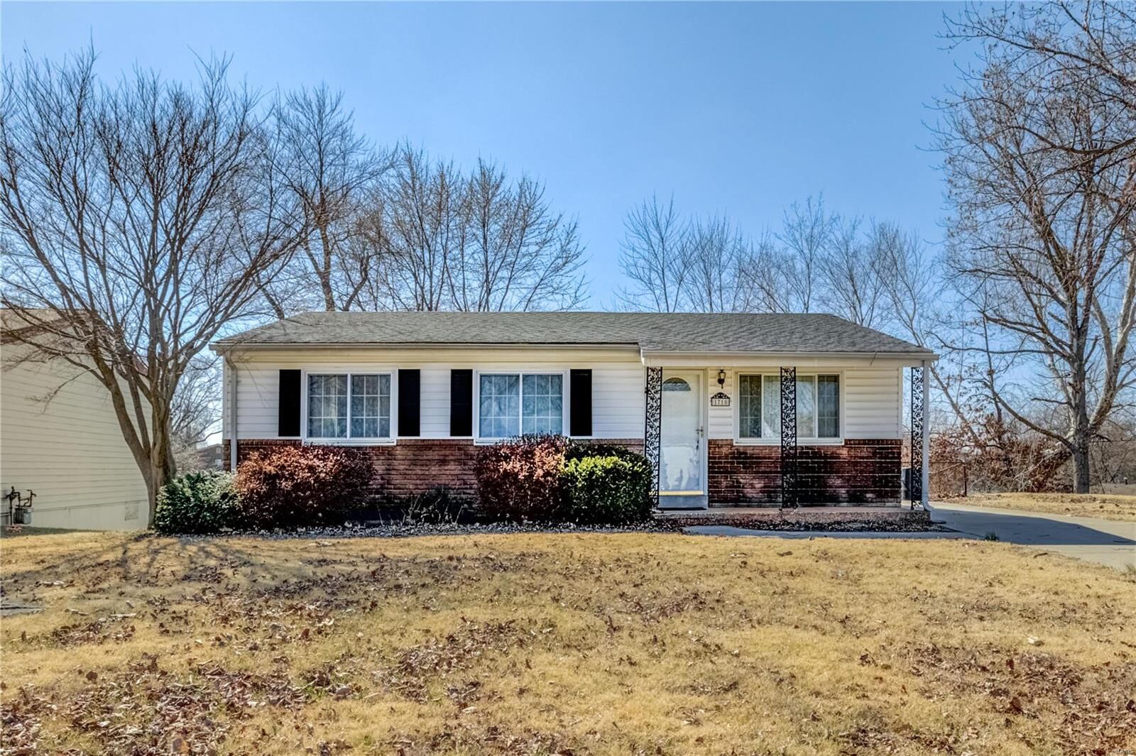 Property Photo:  1718 Leafcrest Drive  MO 63042 