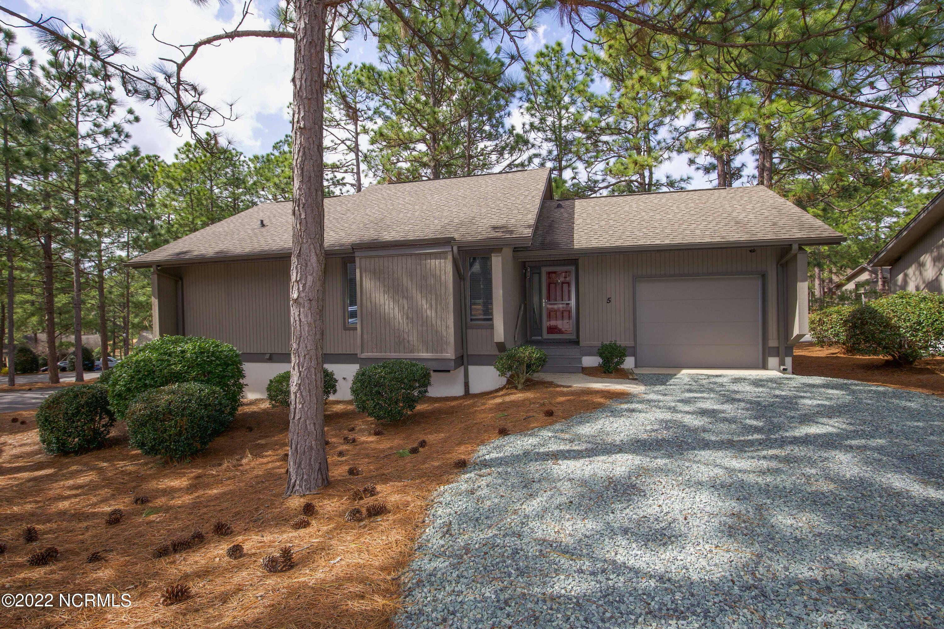 Property Photo: 5 Barton Hills Court NC 28374