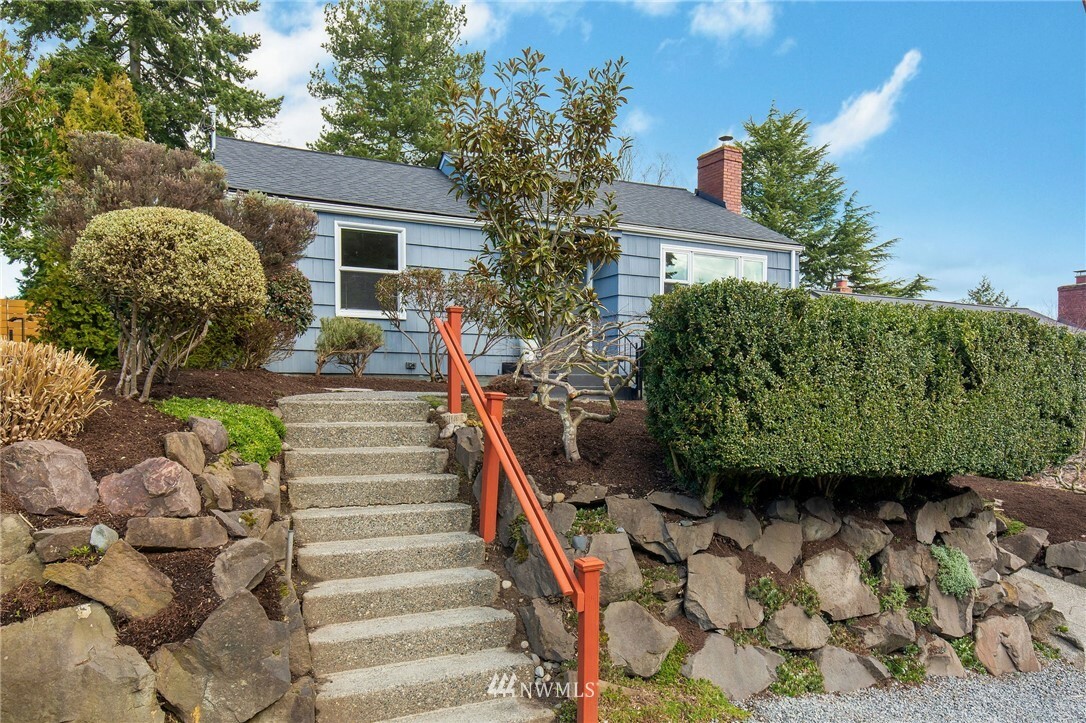 Property Photo:  914 NW 96th Street  WA 98117 