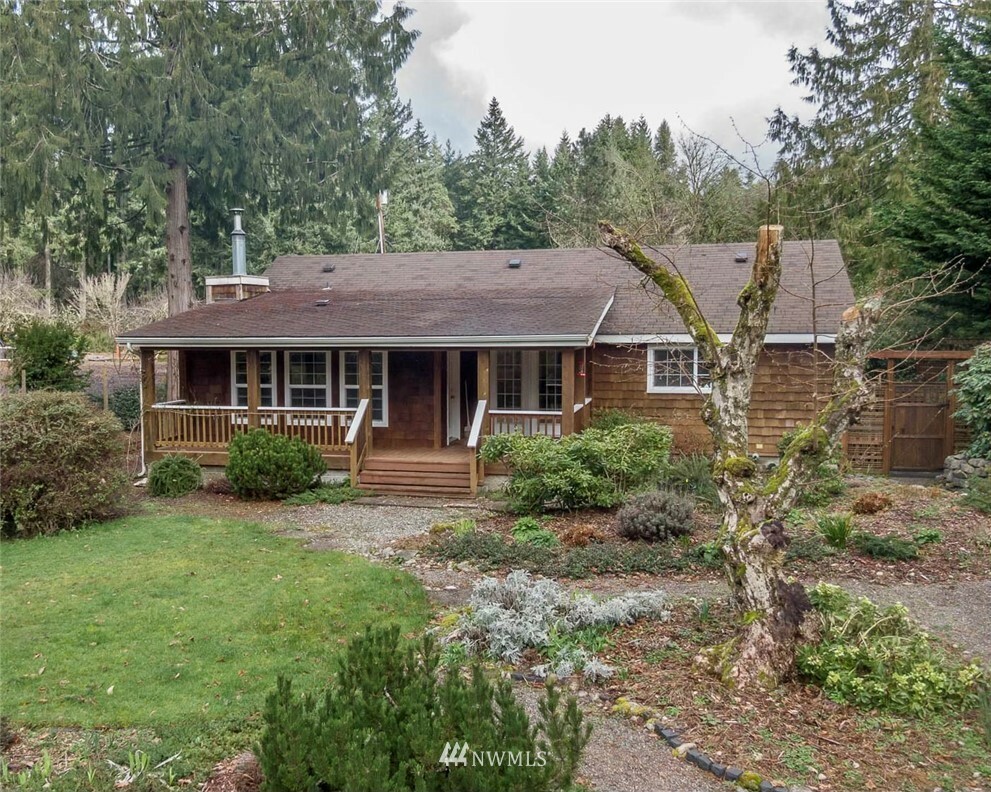 Property Photo:  18109 Thorsen Road SW  WA 98070 