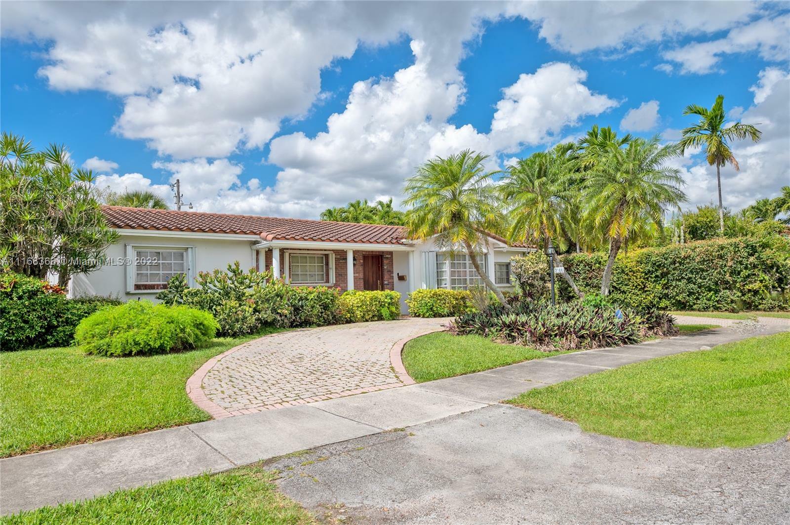 Property Photo: 2144 SW 99th Ave FL 33165