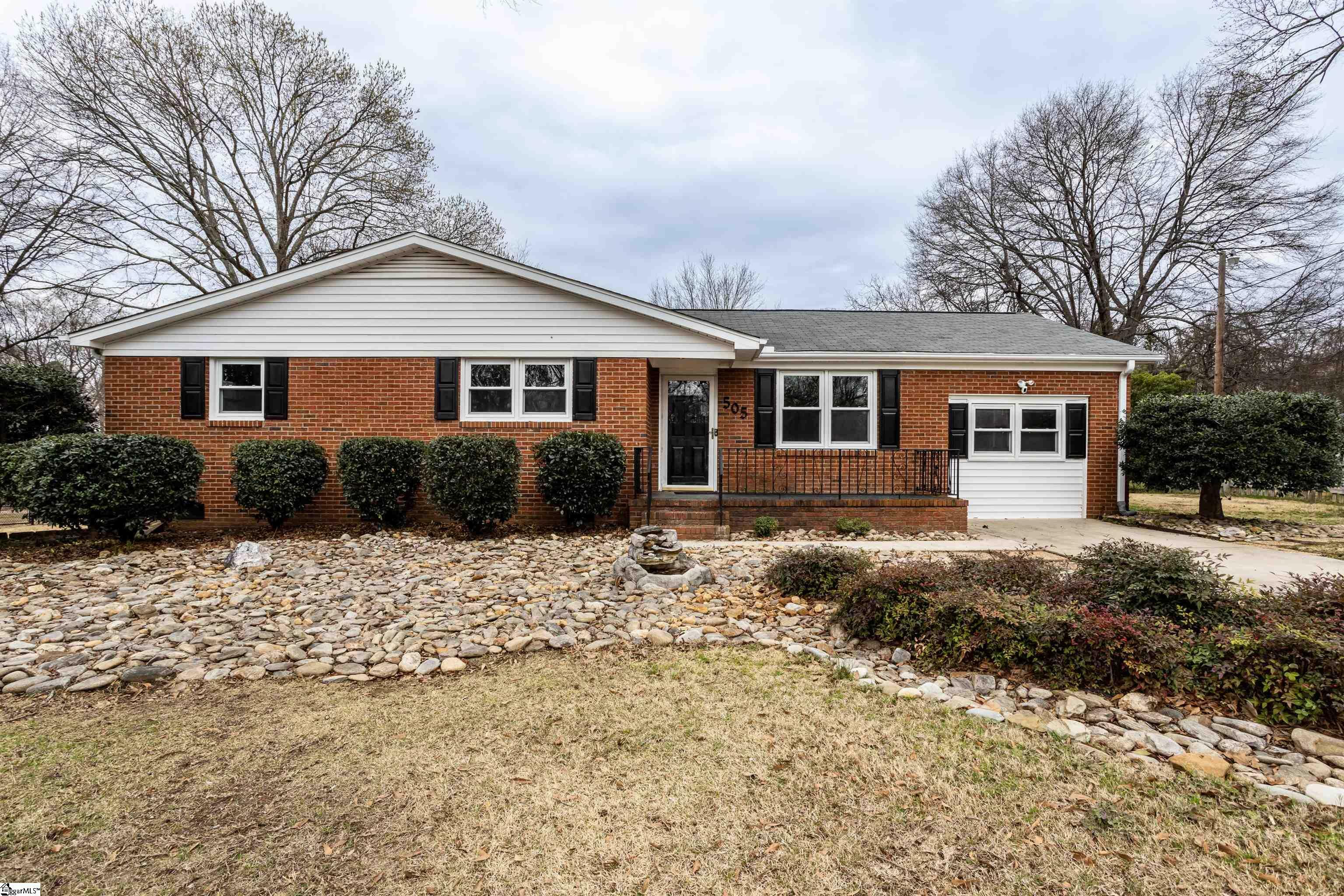 Property Photo:  505 Mapleton Drive  SC 29607 