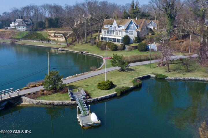 117 Meadow Road  Riverside CT 06878 photo