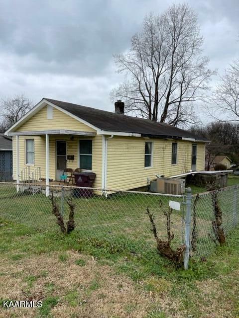 Property Photo:  282 W Newton St  TN 37701 