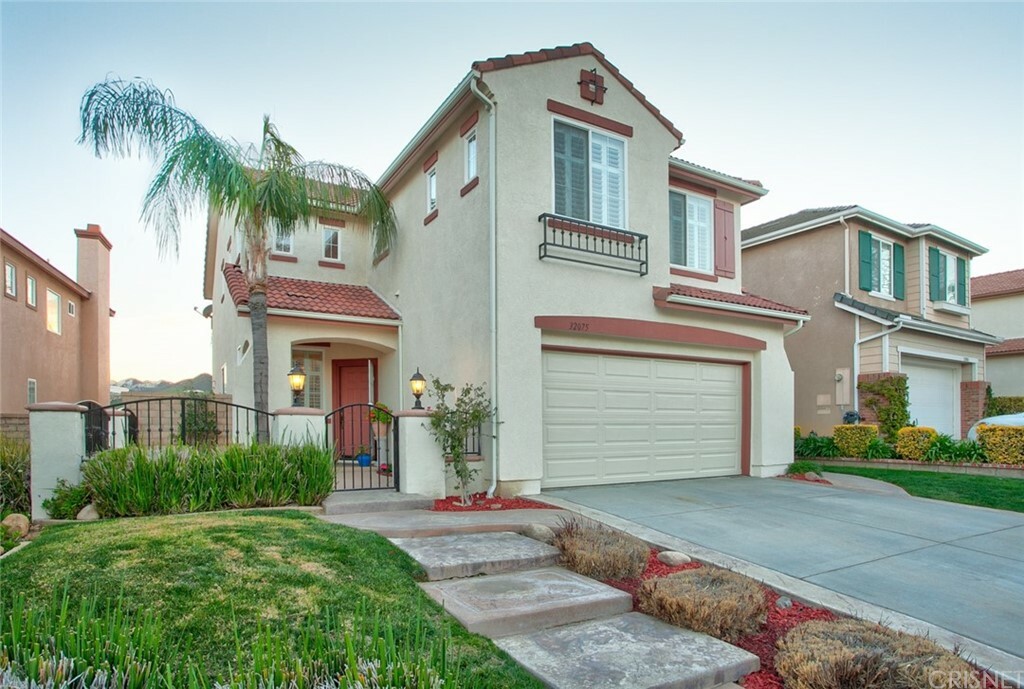 Property Photo:  32075 Big Oak Lane  CA 91384 