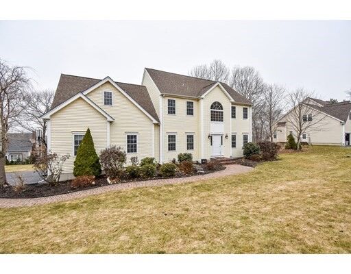 Property Photo: 18 Breakneck Hill Rd MA 01748