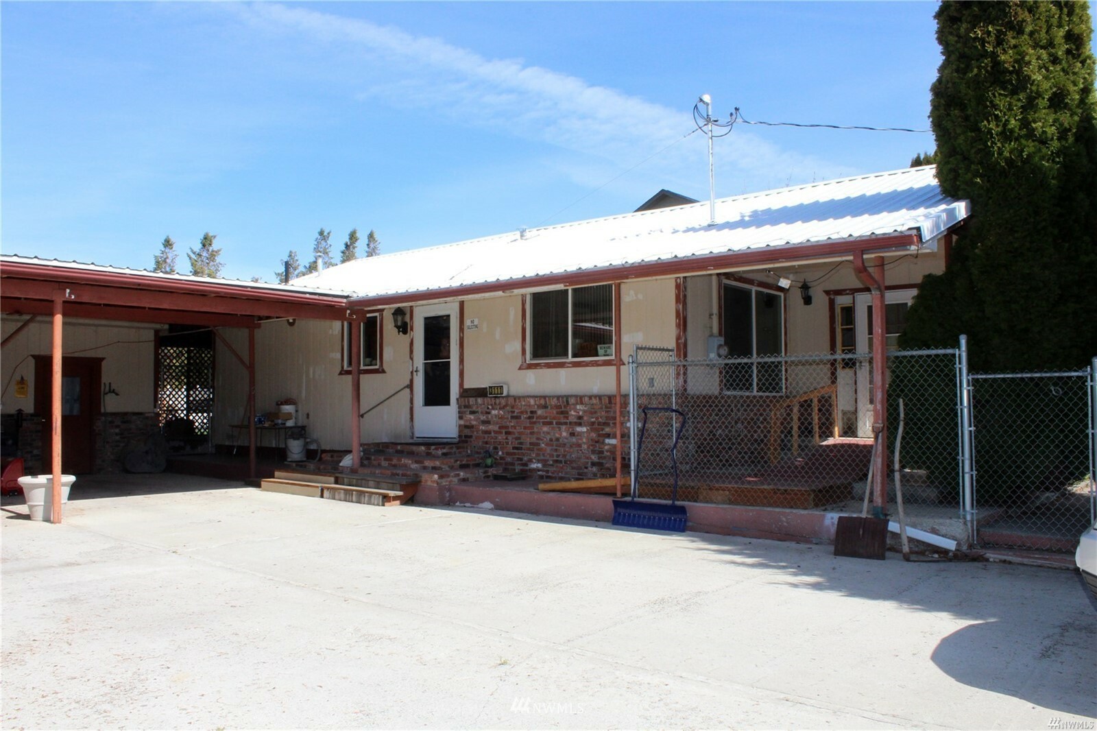 Property Photo: 3111 Airway Street SE WA 98802