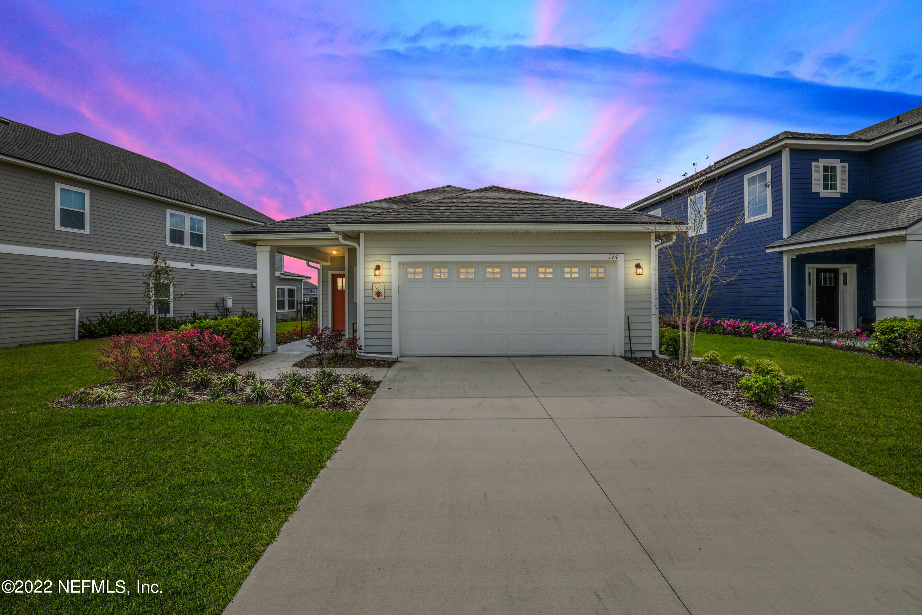 Property Photo: 174 Ferndale Way FL 32092