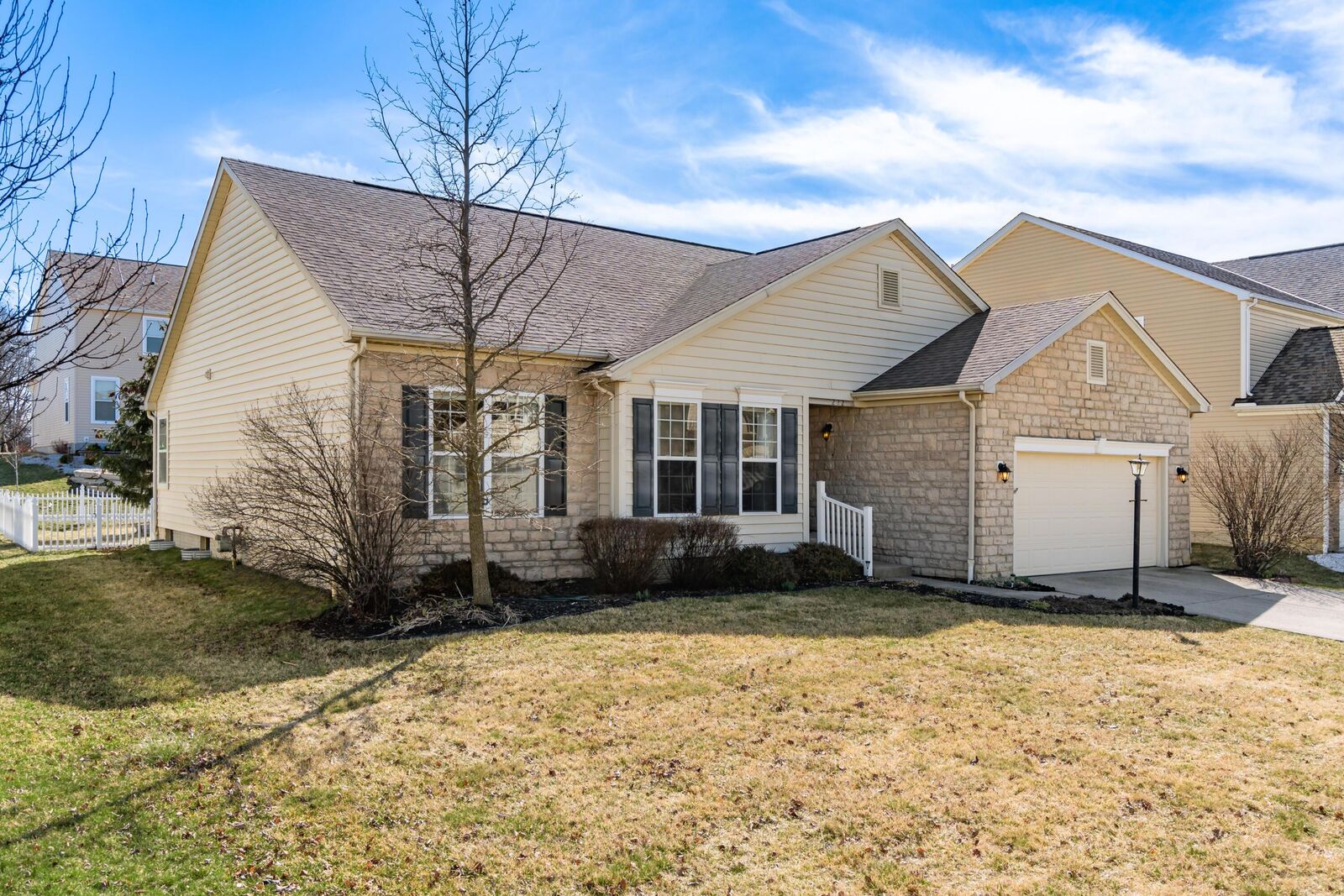 Property Photo:  222 Antrim Street  OH 43147