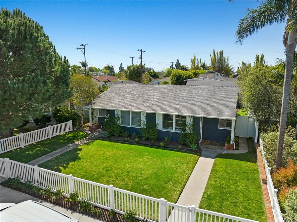 Property Photo: 393 Broadway CA 92627